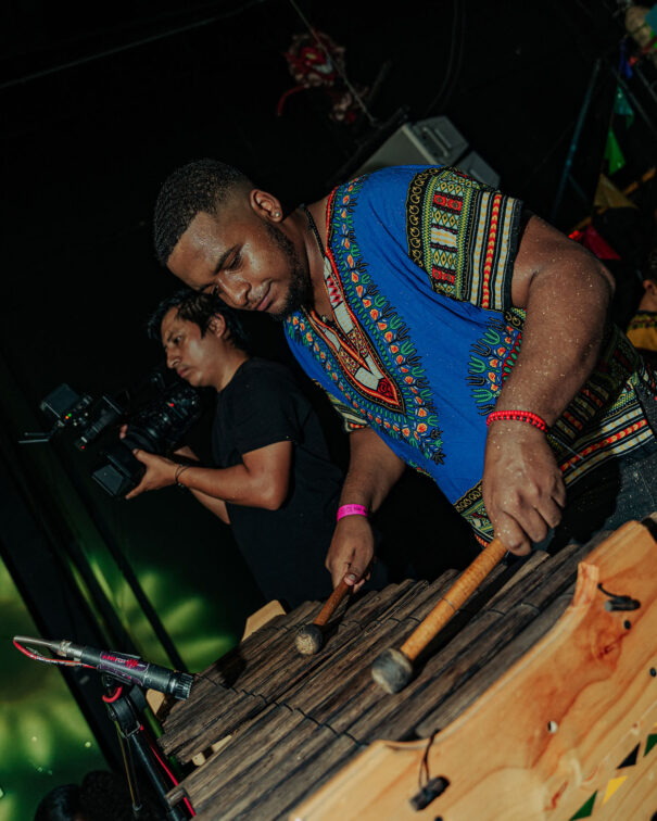 Afrovice---Petronio-10